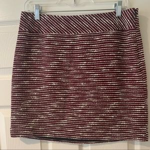 Loft skirt with side zipper